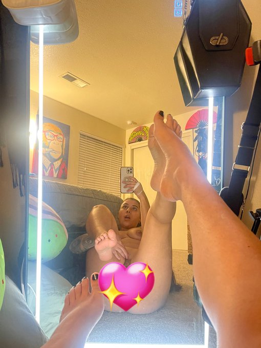 The perfect view 🦶🏼 https://t.co/nSN1FyvldP