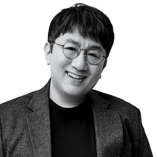 WORLDMUSICAWARD's tweet photo. #HYBE Founder & Chairman #BangSiHyuk confirms plans for a new #BTS album in 2025 to celebrate 10 years of their 'HYYH: The Most Beautiful Moment in Life' series. The new project will mark the group's comeback after military enlistment, involving all original members and producers from the influential HYYH series! 👏❤️‍🔥