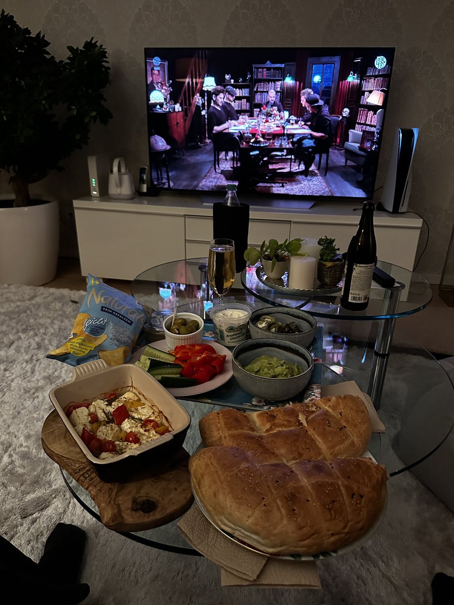 OneThe3rd's tweet photo. @TheRocketBeans Wir sind bereit für eine Runde #MorritonManor Das warten für #SpitzeStifte hat ein Ende! https://t.co/ZN6Nvv7uIo