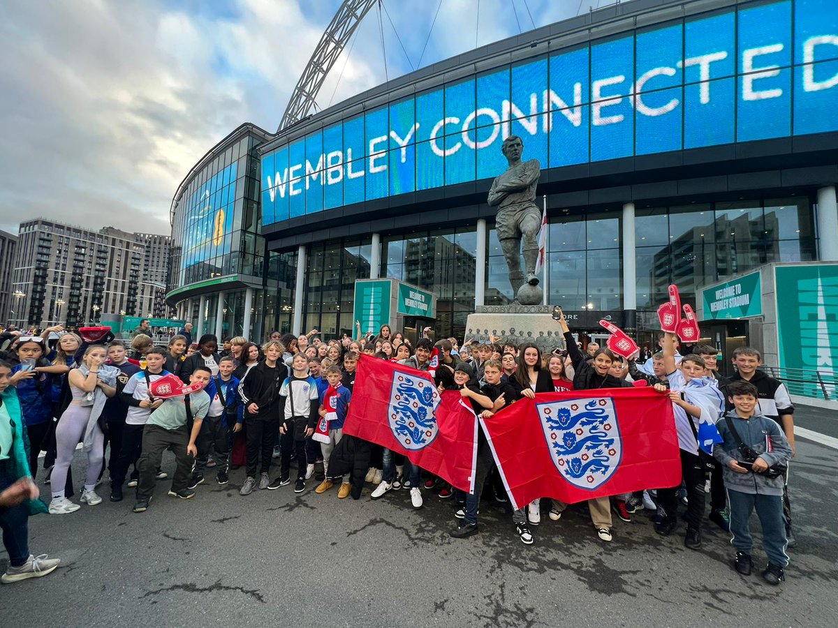 StangroundAcad's tweet photo. 🏟️ Wembley Bound! ⚽
Stanground students are in for a football-filled night at Wembley Stadium! Excitement levels are through the roof. Enjoy the match, everyone! 🌟🎉 #StangroundAdventures #WembleyMagic ⚽🏆 https://t.co/ON3MtwshaJ
