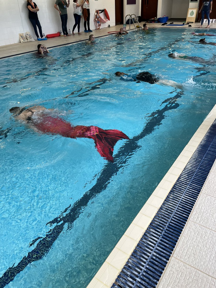 Great Day #staconference23 <a href="/AdrianBethune/">Adrian Bethune</a> as inspiring as ever, mermaid swimming and fabulous networking and learning opportunities <a href="/STA_HQ/">STA</a>