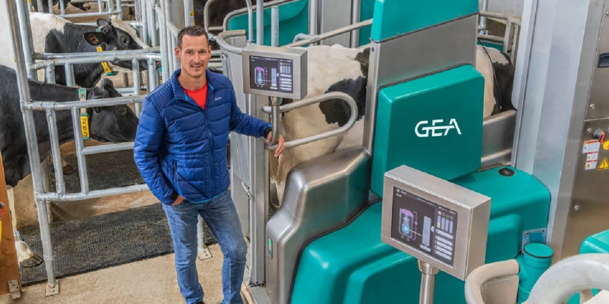 👉 18% LESS WATER consumption! Only 31.6 l per 100 l of tank milk. Saving water is good for the environment and for your savings. The recent #DLGtest of our #DairyRobotR9500 2-box system confirms that we've successfully reduced the amount of water used: go.gea/2U3