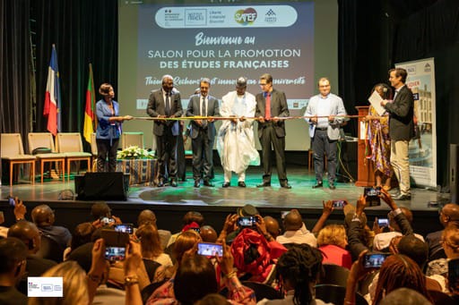 YannLorvo's tweet photo. 10 ème édition du #SAPEF à #Douala après #Yaoundé avec @IFCameroun @FRauCameroun @CampusFrance. C'est le grand salon annuel des études supérieures en France. L'occasion pour 11 000 étudiants 🇨🇲 de rencontrer les 80 exposants  🇨🇵🇨🇲. Le thème 2023:  la recherche et l'innovation. https://t.co/da9rk4EN3B