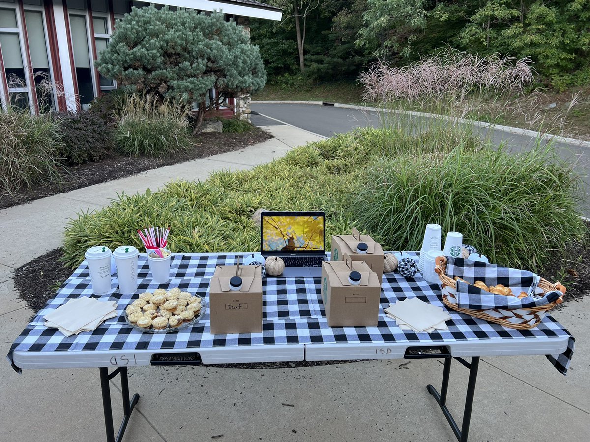FUNtober continues with a before school “Grounds on the Grounds” coffee hangout. Staff enjoyed some fall crisp air, special treats, and quality time with one another before the day began ☕️ @DrJones_GPS @MJDAmico_GPS @GPSDistrict