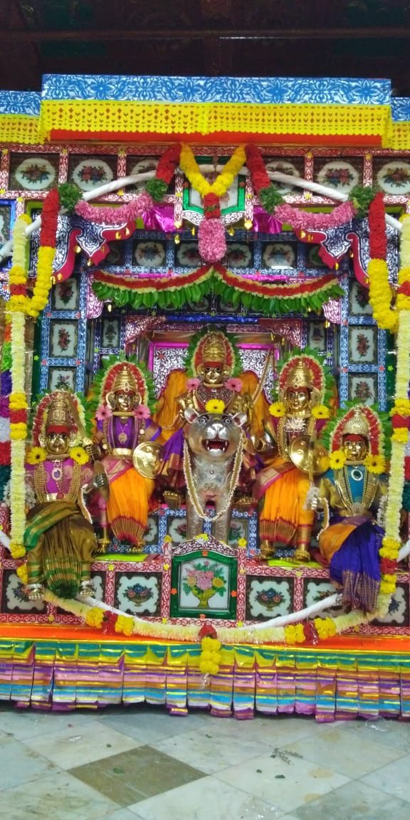 maroorpandu's tweet photo. @prashanthpai19 Waiting eagerly for the #Makarotsav starting on Ashwija shuda prathipada of Shobakrith Samvatsara ( Sunday 15-10-23) till Navami (23-10-23)
#Mahalasa
#GSBtemples
#TemplesOfGoa
#Navaratri https://t.co/SVkQvKFNjM