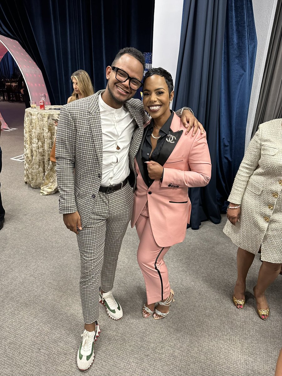 Julian_Rhyne's tweet image. Support @houstonpolice Community Pals and Youth Fashion Show Gala #AbouttheKids #YouthEmpowerment #YouthProgram