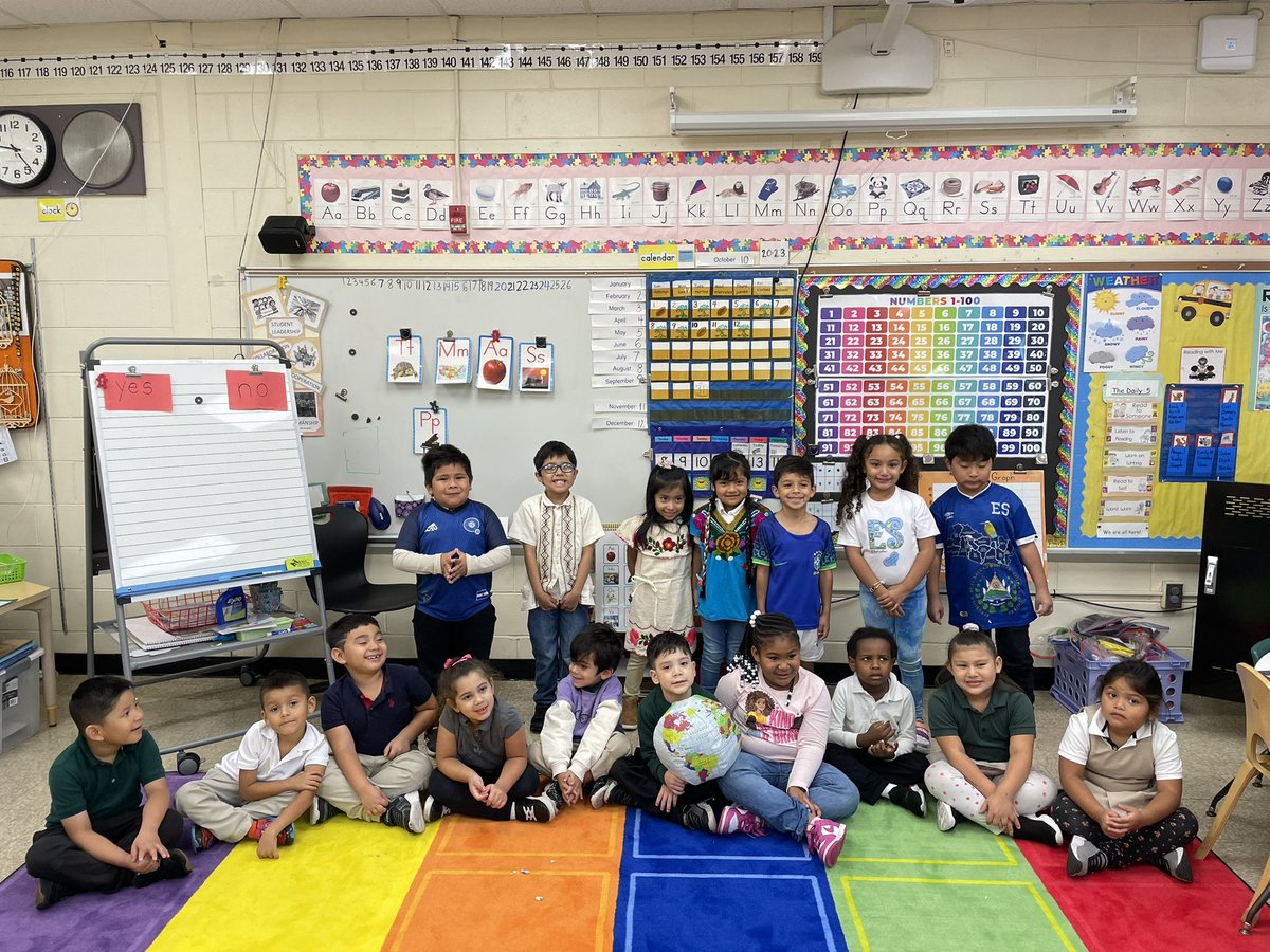 MorrisAvenueRoom12 (@yoly_meneses) on Twitter photo We are a 🌈 of cultures! Celebrating Multicultural Day at Morris Avenue! <a href="/morrisaveschool/">Matthew Johnson</a> <a href="/JaniseStout/">Janise Stout</a> #juntospodemoslb We are a 🌈 of cultures! Celebrating Multicultural Day at Morris Avenue! <a href="/morrisaveschool/">Matthew Johnson</a> <a href="/JaniseStout/">Janise Stout</a> #juntospodemoslb