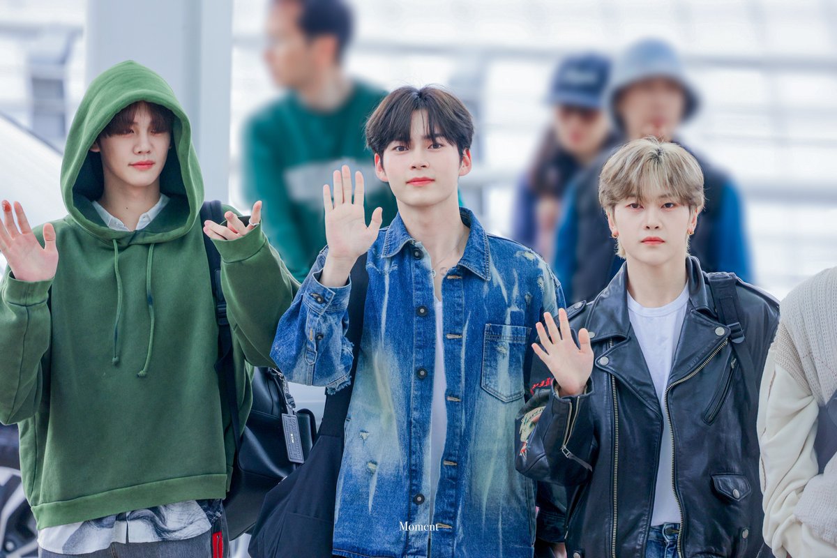 Moments_613's tweet photo. 231013 ✈ ICN 출국

#성한빈 #成韩彬 #SUNGHANBIN #ソンハンビン
#제로베이스원 #ZEROBASEONE #ZB1 https://t.co/Fz5CepiJLo