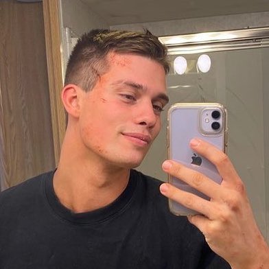 utterlydima's tweet image. Another day on the job, LOL.
Just got back to my room! Anyone wanna nurse me back to health? xx