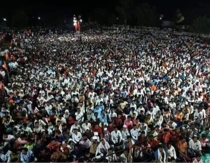 Phanase_Patil's tweet photo. उद्याचा सुर्य आंतरावाली सराटी येथे मराठा आरक्षणवर ऊगवणारच अन् आंदोलनाला नवी दिशा  मिळणार 💪🔥

तुम्ही किती ही कोंबडं झाकायचा प्रयत्न करा "चॅनेलवाल्याने" तुमच्या  पेक्षा जास्त पोहोच आमच्या  सोशल मीडिया तून  होणार..!!#OBCमधूनचमराठाआरक्षण https://t.co/4OXvI4L28Q