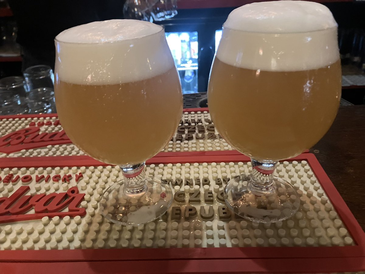 j_k357's tweet photo. Starting the weekend off with a #hopsicle brewing, “House of Fionn”, a new cork brewing initiative between @BierhausCork & #fionnbarras A lovely juicy pale ale where the New Zealand hops shine through, to give a lovely, fresh and zesty sessionable beer. Well worth checking out https://t.co/nnA06eJwGe