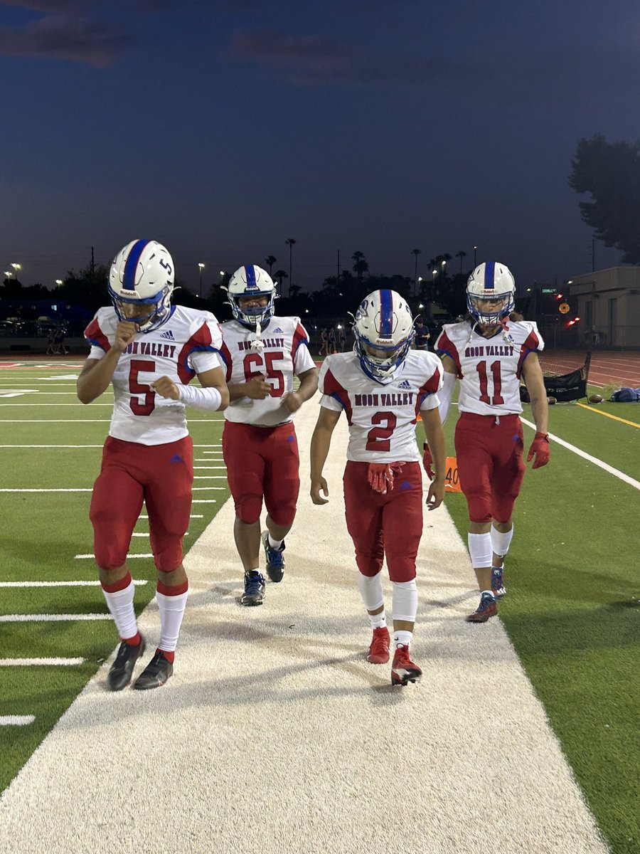 It’s game day! Go Rockets🚀
Moon Valley at Youngker 7pm. 

@MVRocketsFB 
@mvspiritline 
@MVGridironCLB 
<a href="/Rocket_Reporter/">MVHS Rocket Reporter</a>