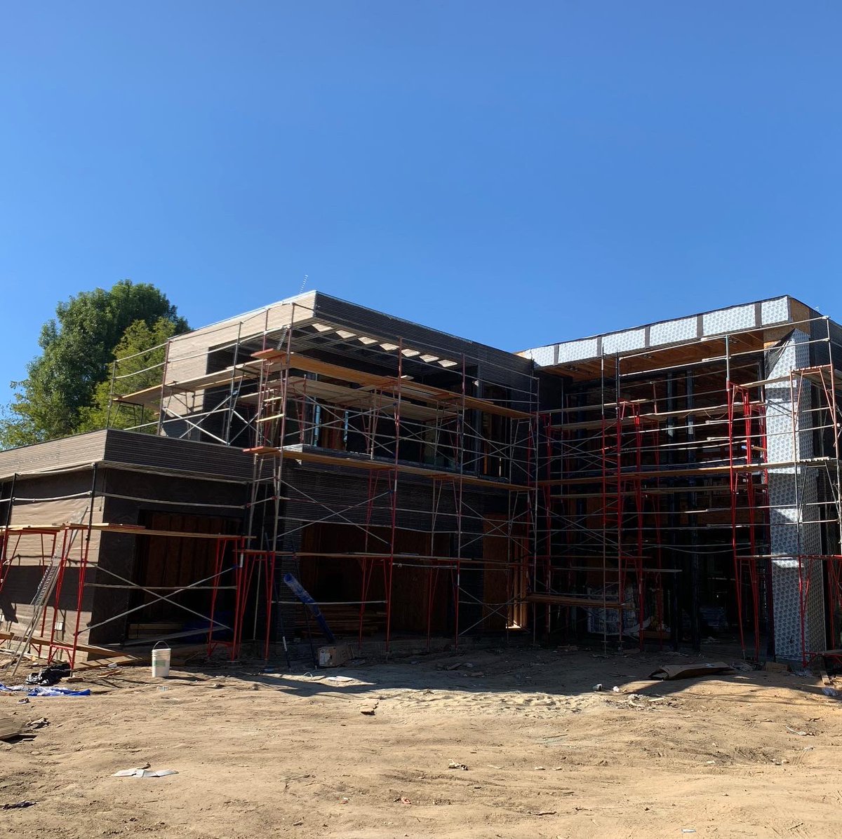 ariabuilding's tweet image. A couple of in progress projects. Our current developments are spread throughout the greater LA area including Echo Park, Mar Vista, West Hollywood, Silverlake, NoHo, Encino, Woodland Hills and many more are about to start. Aria Building Group. #currentdevelopments #newhouse
