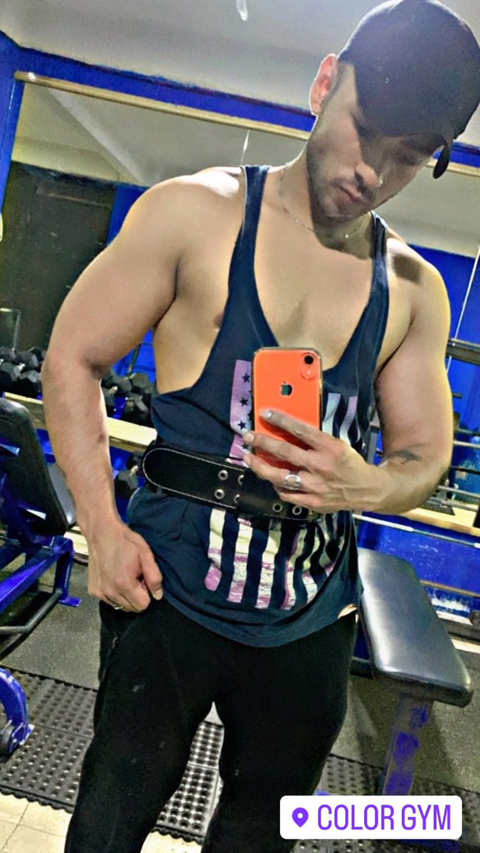 JonathanGirn17's tweet photo. Viernes 13 🔪🔪🔪
Y si te Ahorco ?? 😈🔥😈🔥😈🥵🥵

#model #badboys #gay #gaymexico #fitnees #Viernes13oct https://t.co/kuQmRzEeUk