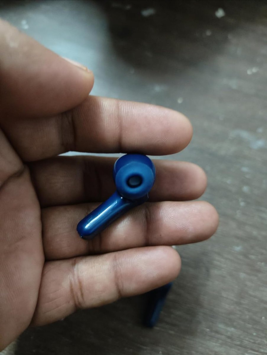 Ptron earbuds is so good bass of product is awesome and price is also affordable go for it gyes nice product
<a href="/pTronIndia/">pTron</a>