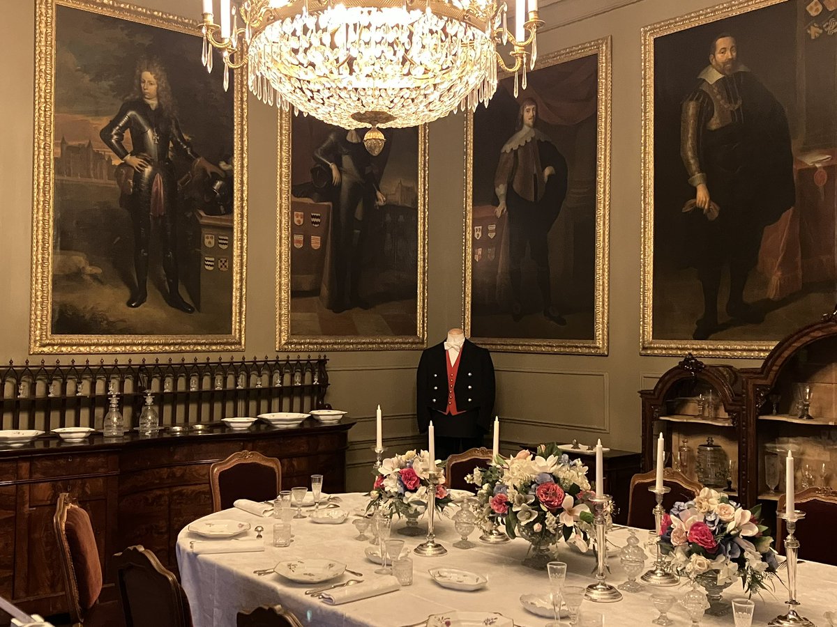 Zojuist is in Slot Zuylen een nieuwe tentoonstelling geopend door Janny van der Heyden; ‘Met van Tuyll aan tafel’, Nederland heeft wel degelijk een historische eetcultuur <a href="/adelinnederland/">Adel in Nederland</a> <a href="/slotzuylen/">Slot Zuylen</a>