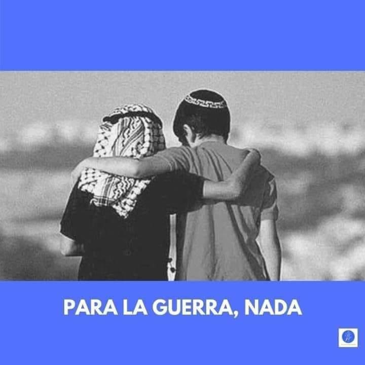 LeslieFaure's tweet photo. @lgolborne Cuando trabajamos juntos como aquella vez y hoy para sacar rápidamente a todos los chilenos que estaban en riesgo en Israel y Gaza de manera oportuna e impecable hay legítimo orgullo  felicitaciones a la @FACh_Chile y al @GobiernodeChile  #todaslasvidasvalen https://t.co/UpKVYoCkSa