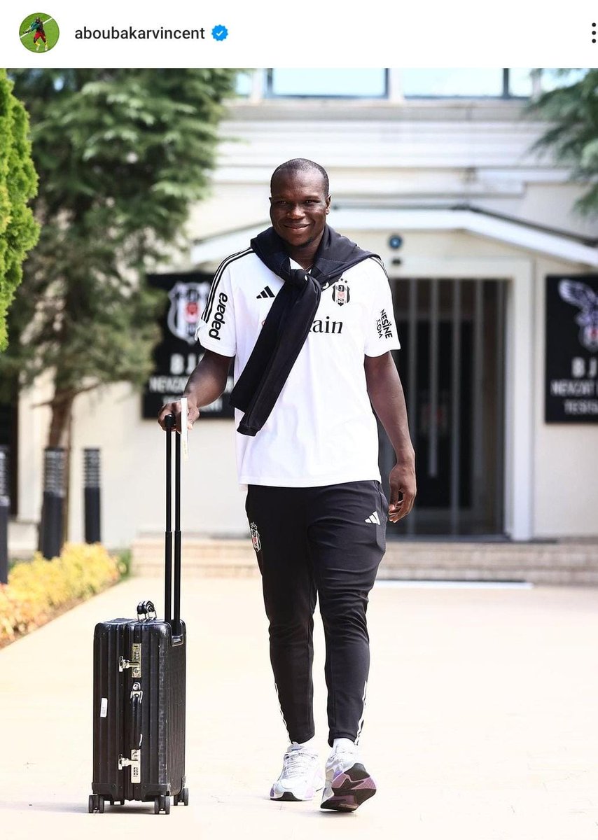 Aboubakar fotosunu beğenince alevli kalp çıkıyor #BrandedFeatures