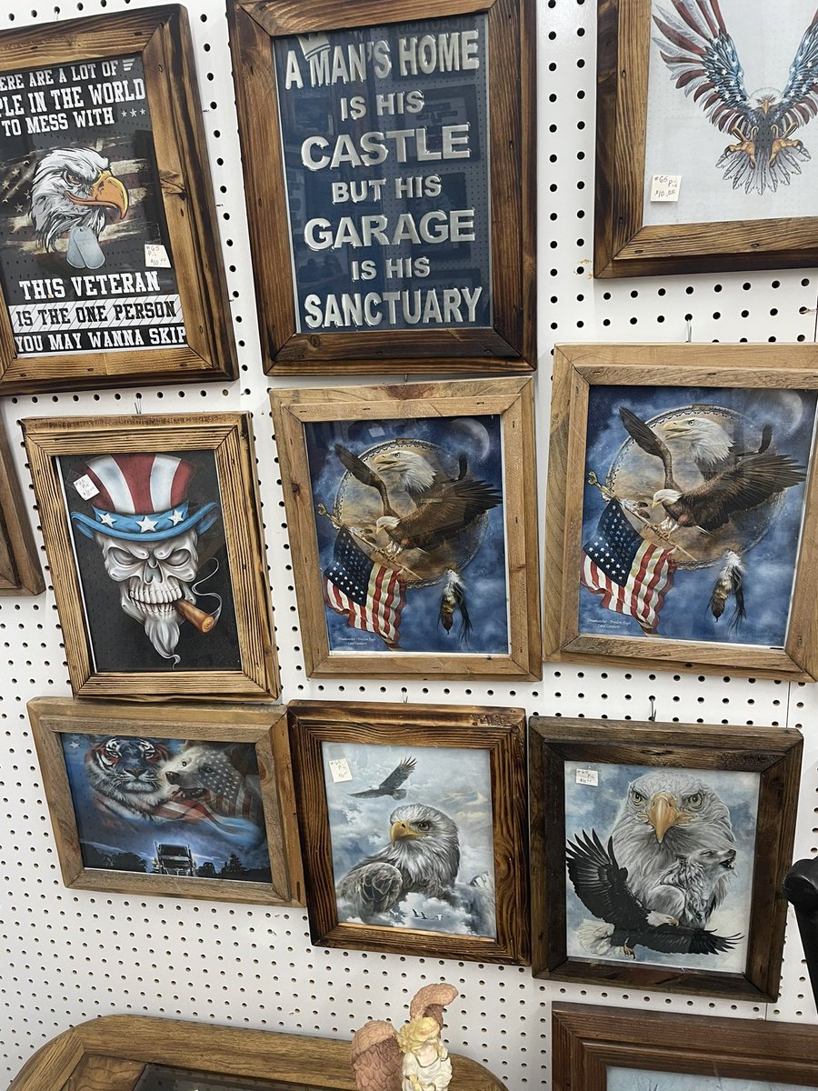 LavCavv's tweet photo. whos right wing grandpappy died and is selling all of his memorabilia https://t.co/WSWgWrTWrp