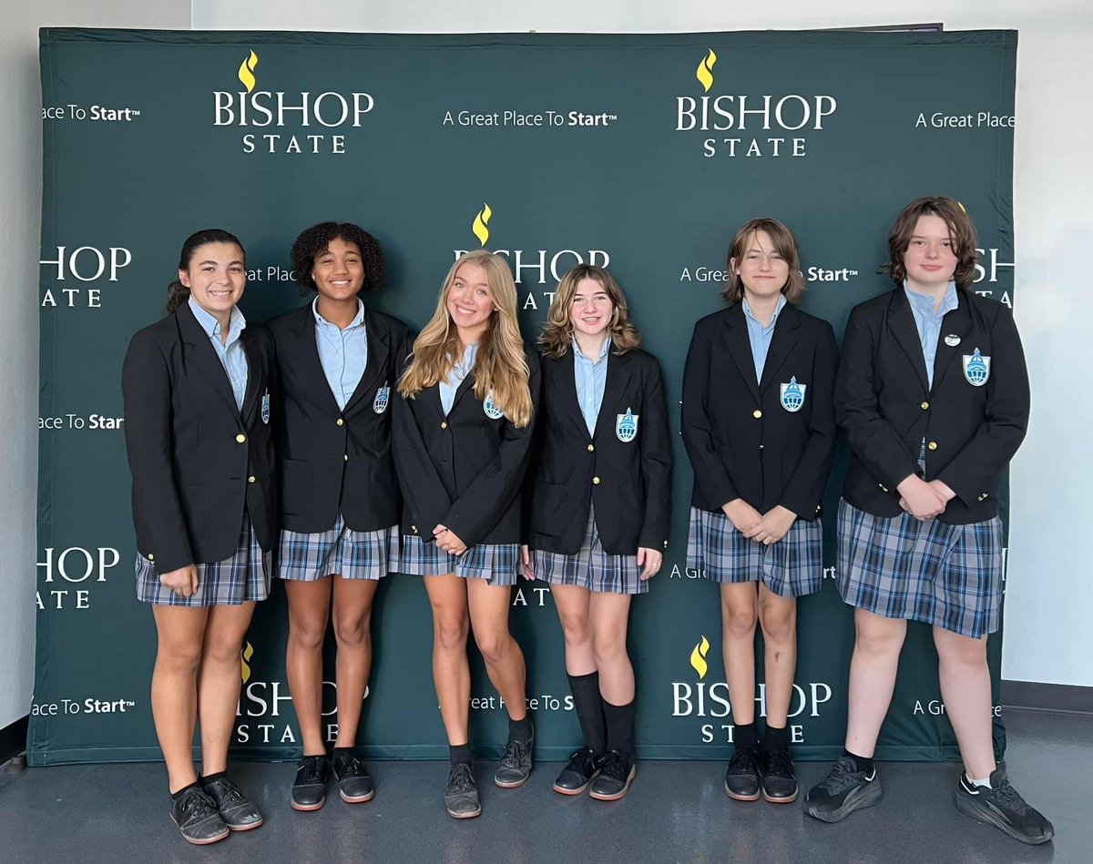 Another great showing by Barton’s JV Scholars’ Bowl team at the Mobile County Invitational Tournament! They finished the day undefeated and are now 5-0 on the season, out scoring opponents by a combined score of 1055-200! Not too bad for a bunch of 9th graders! #bartonexplorers