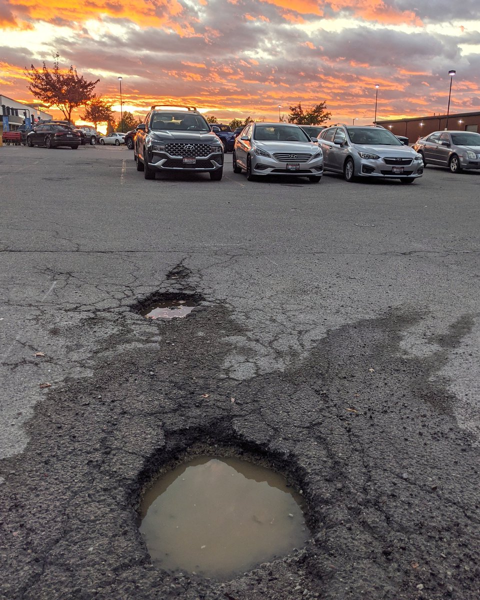 SR benefit #5: #SolarRoadPanels are impervious to #potholes. This eliminates both the continual expense/inconvenience of repair + the vehicle damage and accidents they cause.

#SolarRoadways #IntelligentInfrastructure
