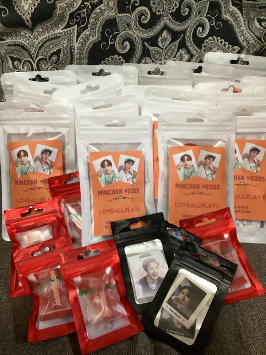 Itsmejhem2's tweet photo. Hi Stays!!! Have a good day 🥰

I'll give some freebies po later  at Hubstop Cafe.. Just approach me nlng po 😊🥰

See you my co stays!!!!🥰♥️ https://t.co/uX2xMs39xx