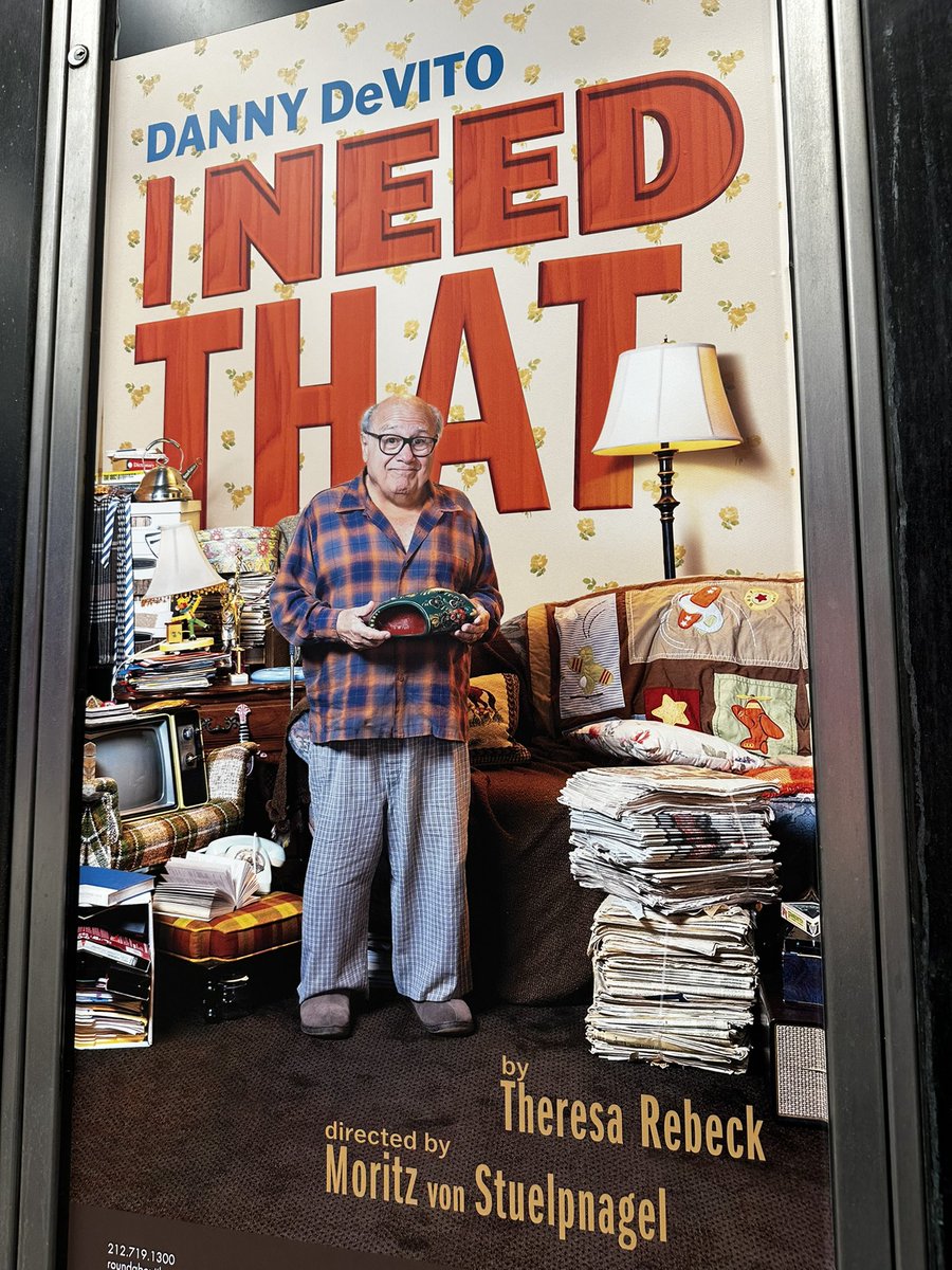 BrigidNYC's tweet photo. I NEED THAT BROADWAY 1st Preview!
#MERCH! 
#DannyDeVito
#LucyDeVito
#RayAnthonyThomas
#INeedThatBroadway https://t.co/DAL5noRmb3