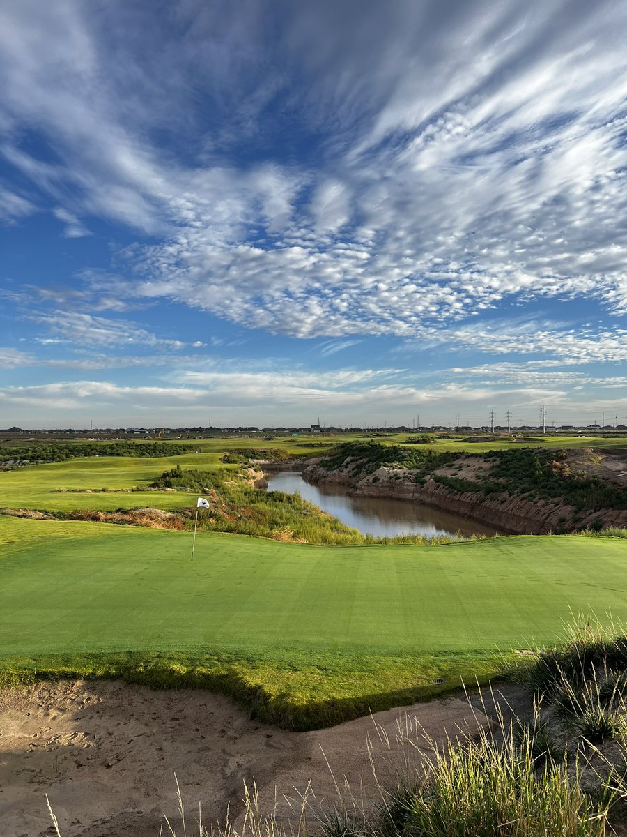 🚨Red Feather Golf and Social Club is open for Member Play on Thursday October 19 at 8:00 AM! Members be on the lookout for important documents headed your way. Thank you to everyone for following our journey and for your support!🤜#TheFeather