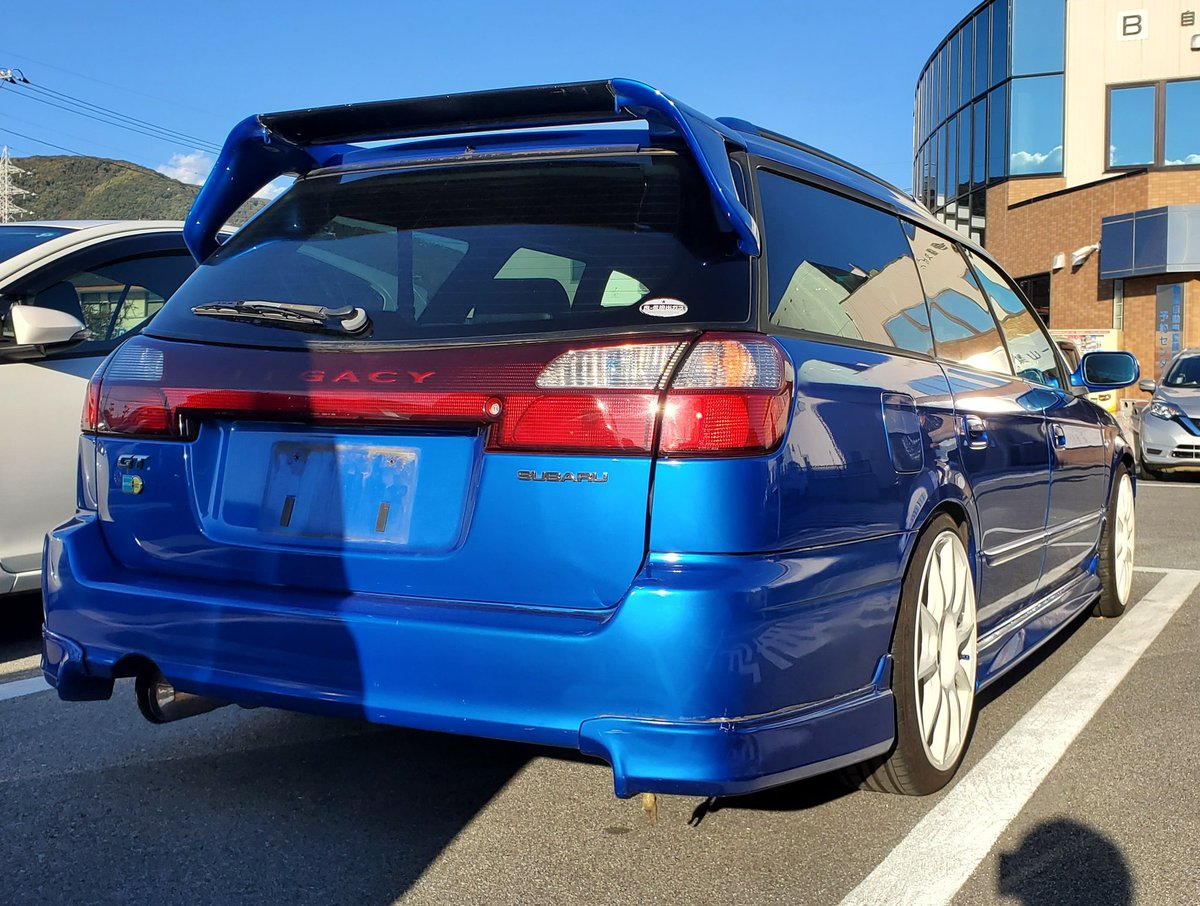 プローバスポイラー手放すにしても
相場が分からない🙄