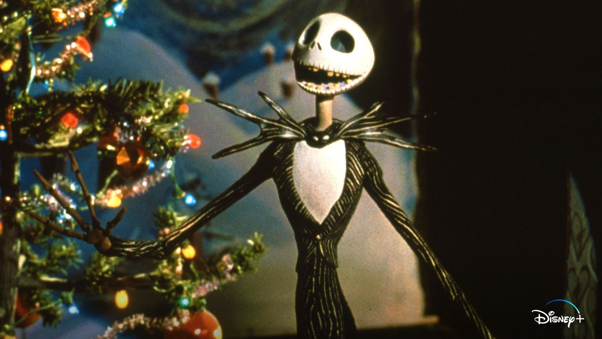 disneyplusla's tweet photo. 30 años de esta obra de arte #ElExtrañoMundoDeJack 💀 El Rey Calabaza por siempre 🎃 https://t.co/USspXprm0F