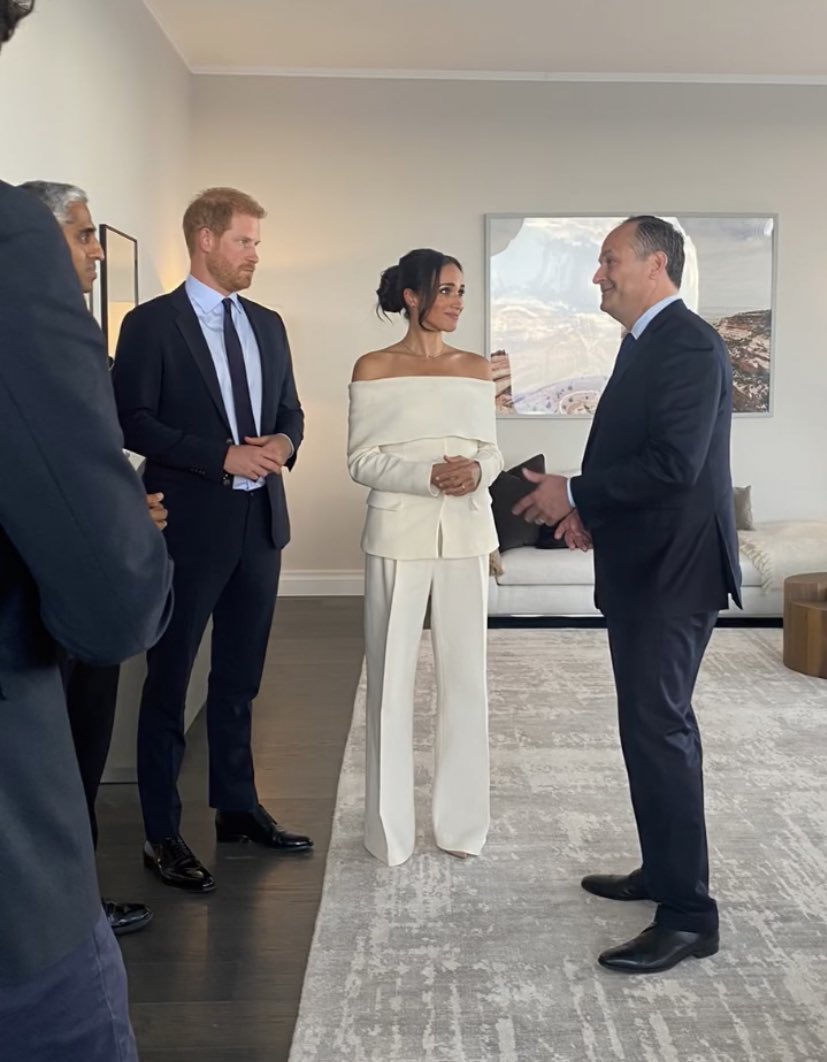 Prince Harry and Meghan, The Duke and Duchess of Sussex, met with Second Gentleman Doug Emhoff.
#ArchewellFoundation #MentalHealthAwarenessDay #NYC