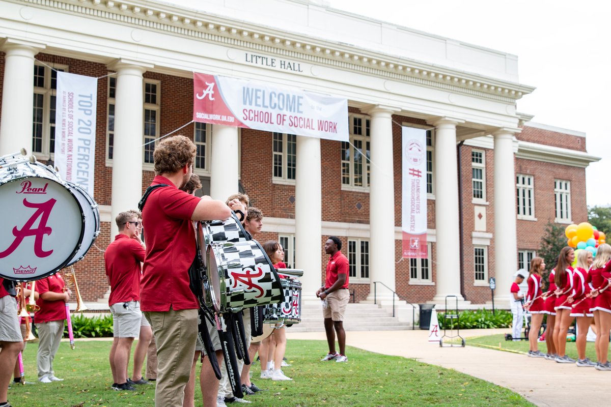 UA_SocialWork's tweet image. ✨#UASSW is thrilled to be the @UofAlabama host for this year's @UnitedWayWestAL campaign, Supporting a Stronger World, united for impact! 

Our goal of $400,000 aims to create a lasting impact on the lives of those in need.
Let's make an impact, one donation at a time!❤️