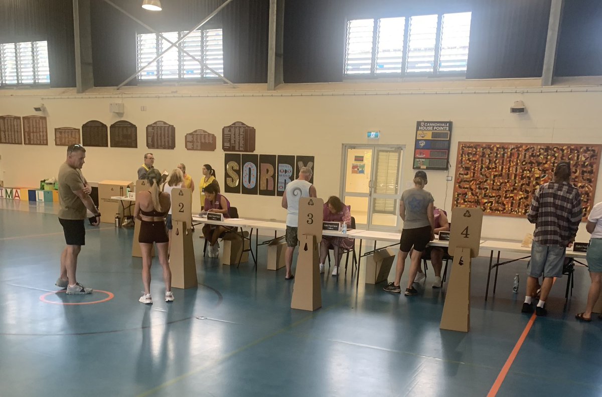 600words's tweet photo. @AusElectoralCom - I was under the impression election material within a polling booth was not allowed.

Do these displays count as election type material at Canningvale Primary School FNQ - I would think so.

@SkyNewsBreak @HonTonyAbbott @SharriMarkson @jkalbrechtsen https://t.co/NJ8AbP14n2
