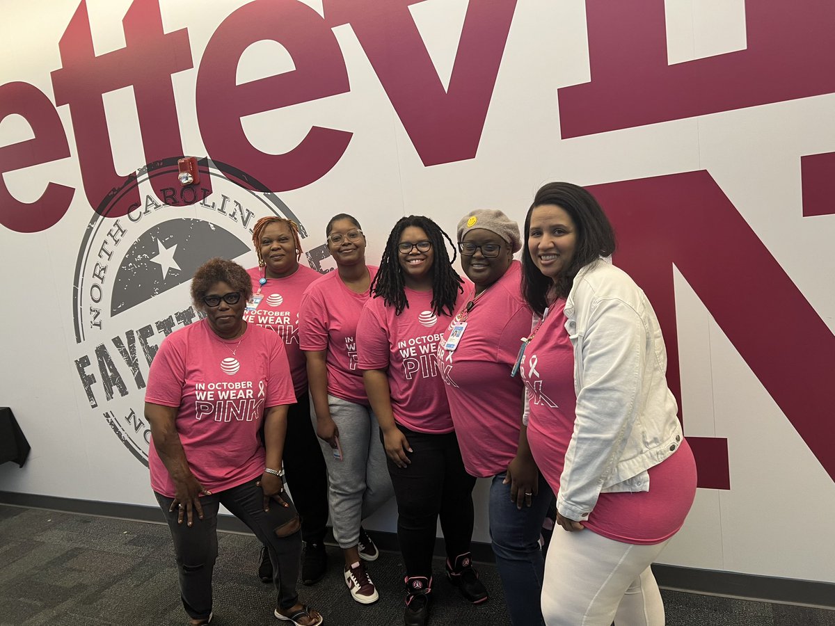 FAYCallCenter's tweet photo. It’s a pink party!! #smithstarzz #rushhour https://t.co/oQeVmDKWbx