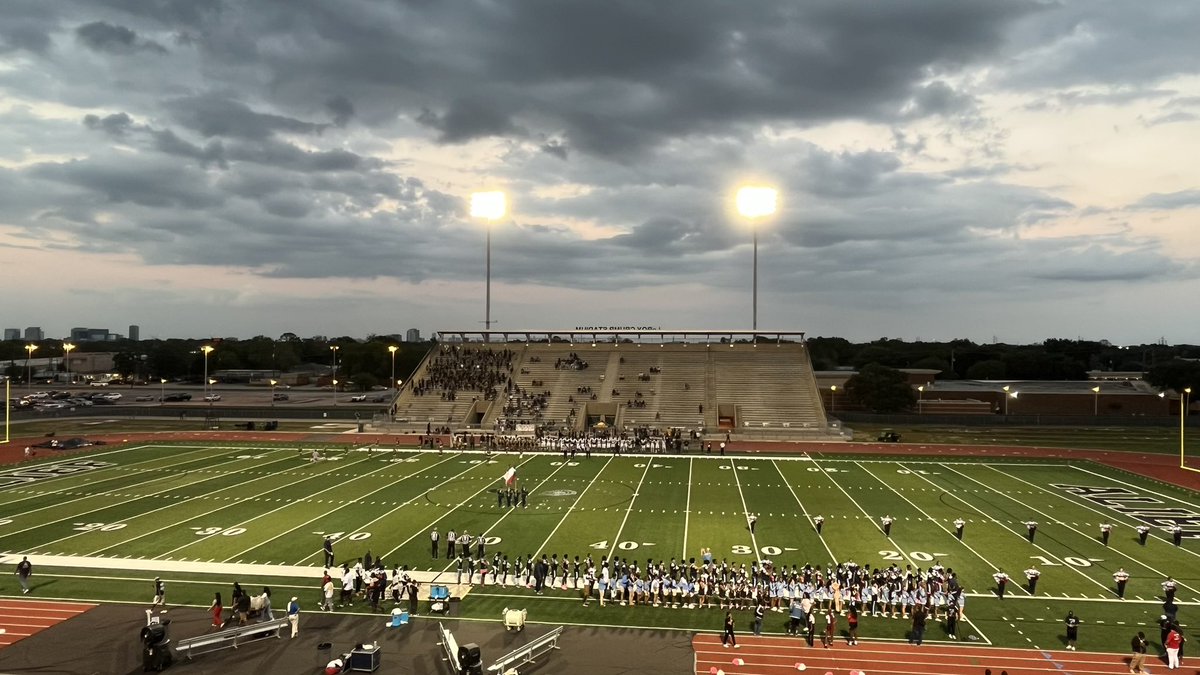 ElsikHighSchool's tweet image. Southwest Classic starts now! #EBlock
#BeatTheBears