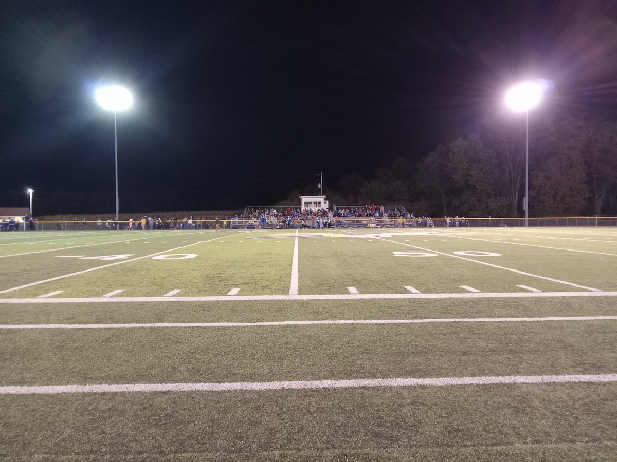 Lights are coming back up...minus a few bulbs. Game should kickoff in about 10 minutes.