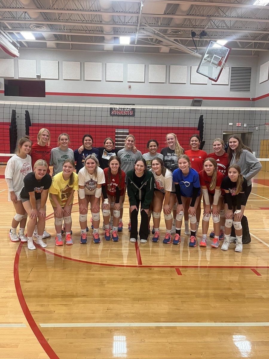 CCHS Volleyball tweet media