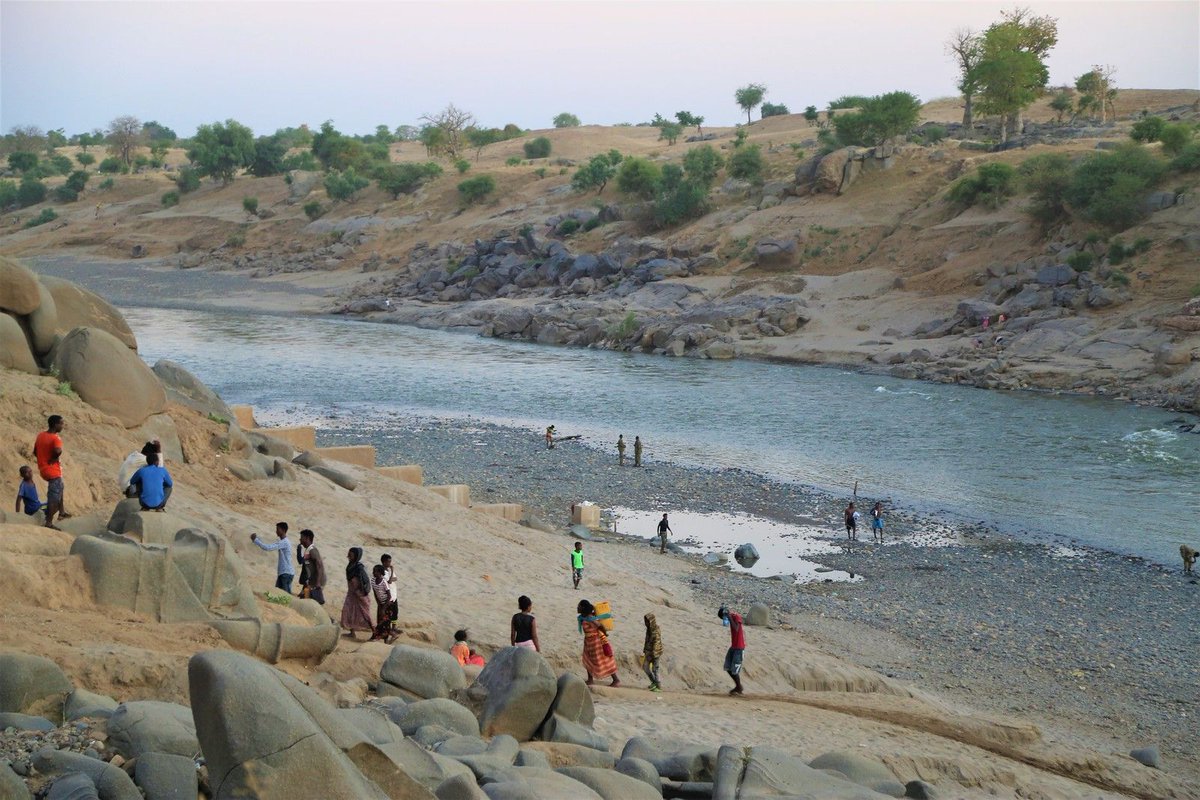 reliefweb's tweet photo. What is the role of ethics in #ForcedMigration research and how does it relate to #refugee participation, #DoNoHarm and the IASFM Code of Ethics? To find out, watch the recording of @phapassociation, @refugees and #IASFM's webinar. https://t.co/lLuzYfLOEn
📷 WFP/Leni Kinzli https://t.co/GlGdTNIU7L