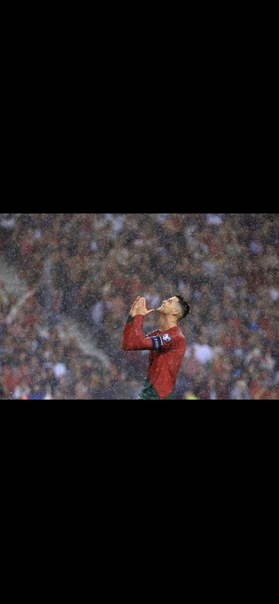 لا استطيع ان اتخيل 
كيف اتابع كرة القدم بعد اعتزالك!!!
وهل يستطيع عقلي تخيل ذلك؟؟؟
اعتزالك اللعب هو اعتزالي متابعة كرة القدم بشكل نهائي 💔💔💔😭 #كريستيانو_رونالدو