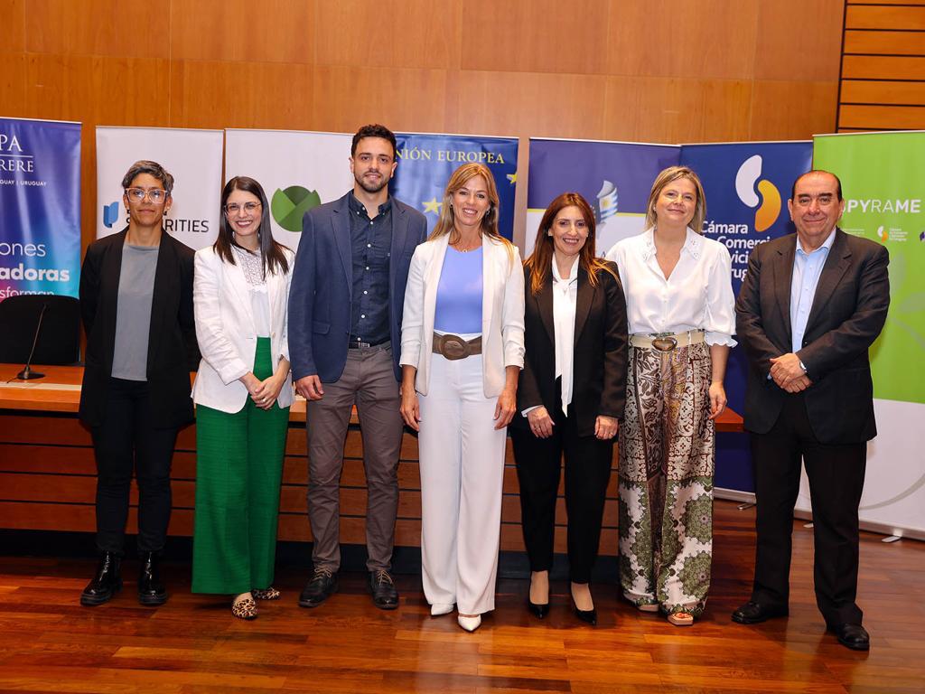 loliponcedeleon's tweet photo. Gracias a esta capacitación, emprendedores de los 19 departamentos del país adquirieron las herramientas necesarias para administrar y gestionar de la manera más eficiente sus negocios. https://t.co/q5fpCpvu43