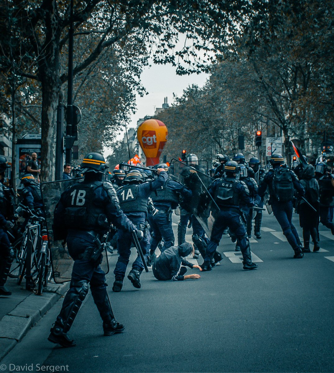 CCocoser's tweet photo. #greve13octobre #manif13octobre https://t.co/rFK0Txisz6