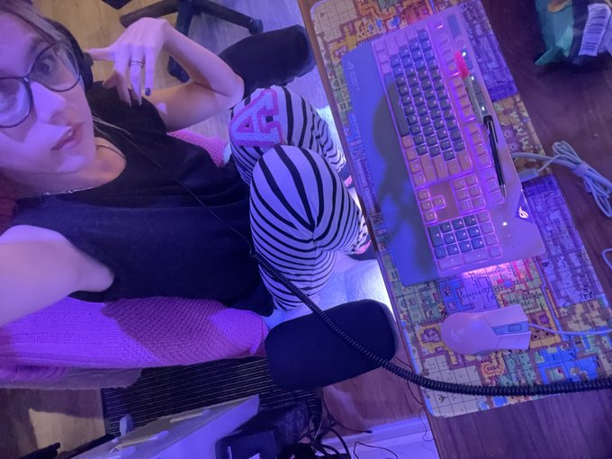 Gremlin mode! It&rsquo;s honestly how I sit in this chair 70% of the time https://t.co/gdChk6vBHX<a href="/tag/mvsales"class="tags"><span>#mvsales</span></a>