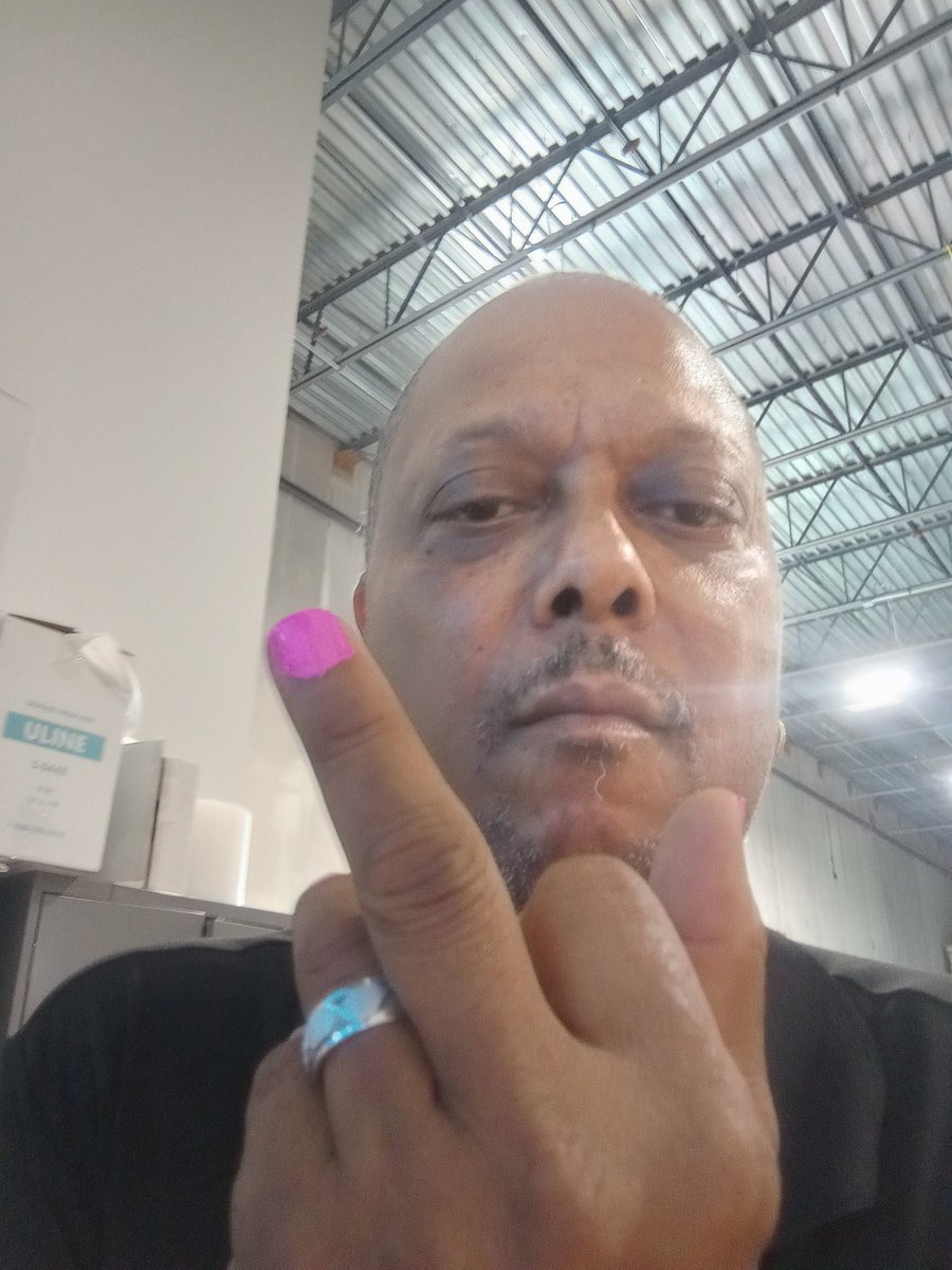 samlove187's tweet photo. Eff cancer https://t.co/sibBW64K8D