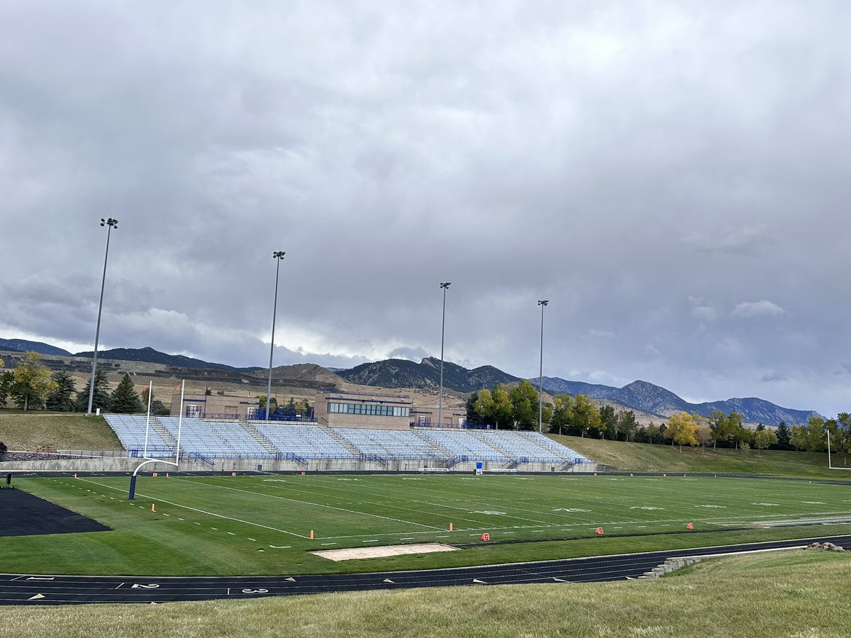 SportsTurfSun's tweet photo. Wednesday ➡️ Jeffco League XC on soccer field, Thursday➡️ ⚽️ DH, one 🏈 , Fri➡️ another ⚽️ DH and one more 🏈. Brings us to 43 soccer, 19 football games, a marching band competition and a cross country meet so far thru week 8. #BestOffice #FieldExperts #Crewof2 https://t.co/mjLjR6Y7uN