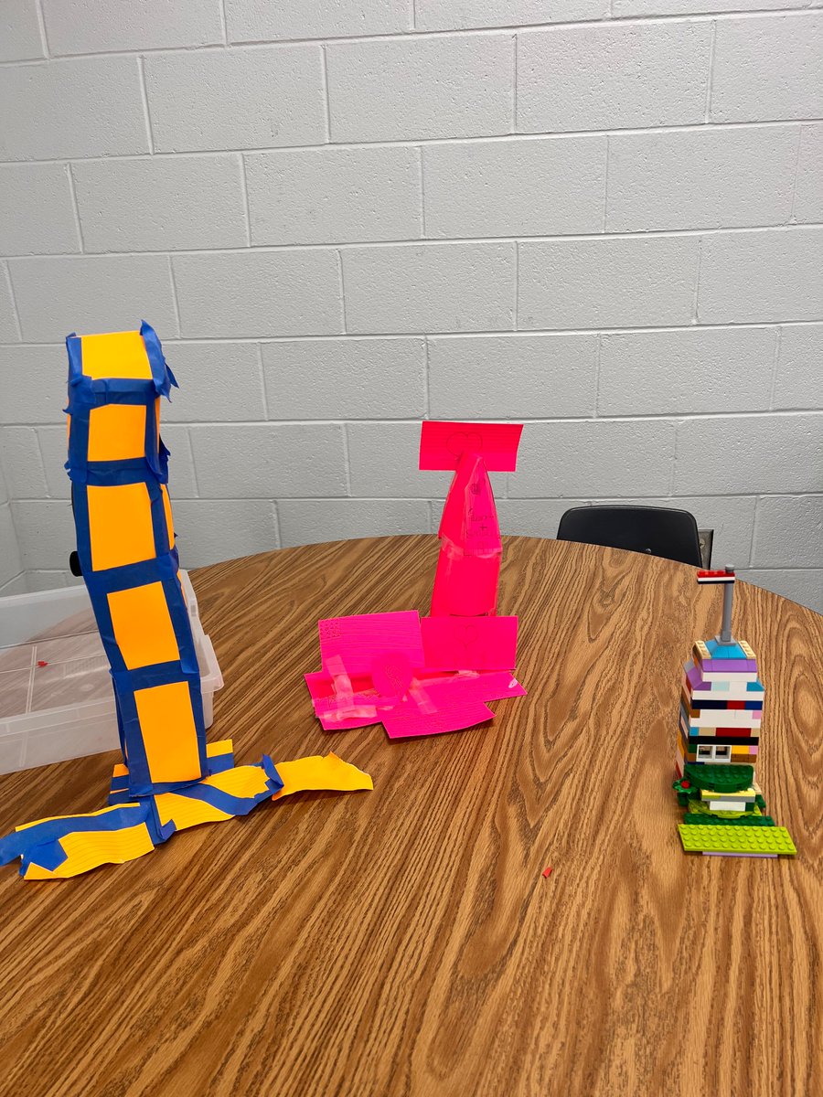ChrissyReddan's tweet photo. When you can’t go on your field trip to D.C, you bring D.C. to the classroom. Amazing virtual field trip with @DiscoveryEd , then a STEM challenge building the White House, Capitol Building and Washington Monument! Taking lemons and making lemonade in 2nd grade today. https://t.co/Tio9nWRO61