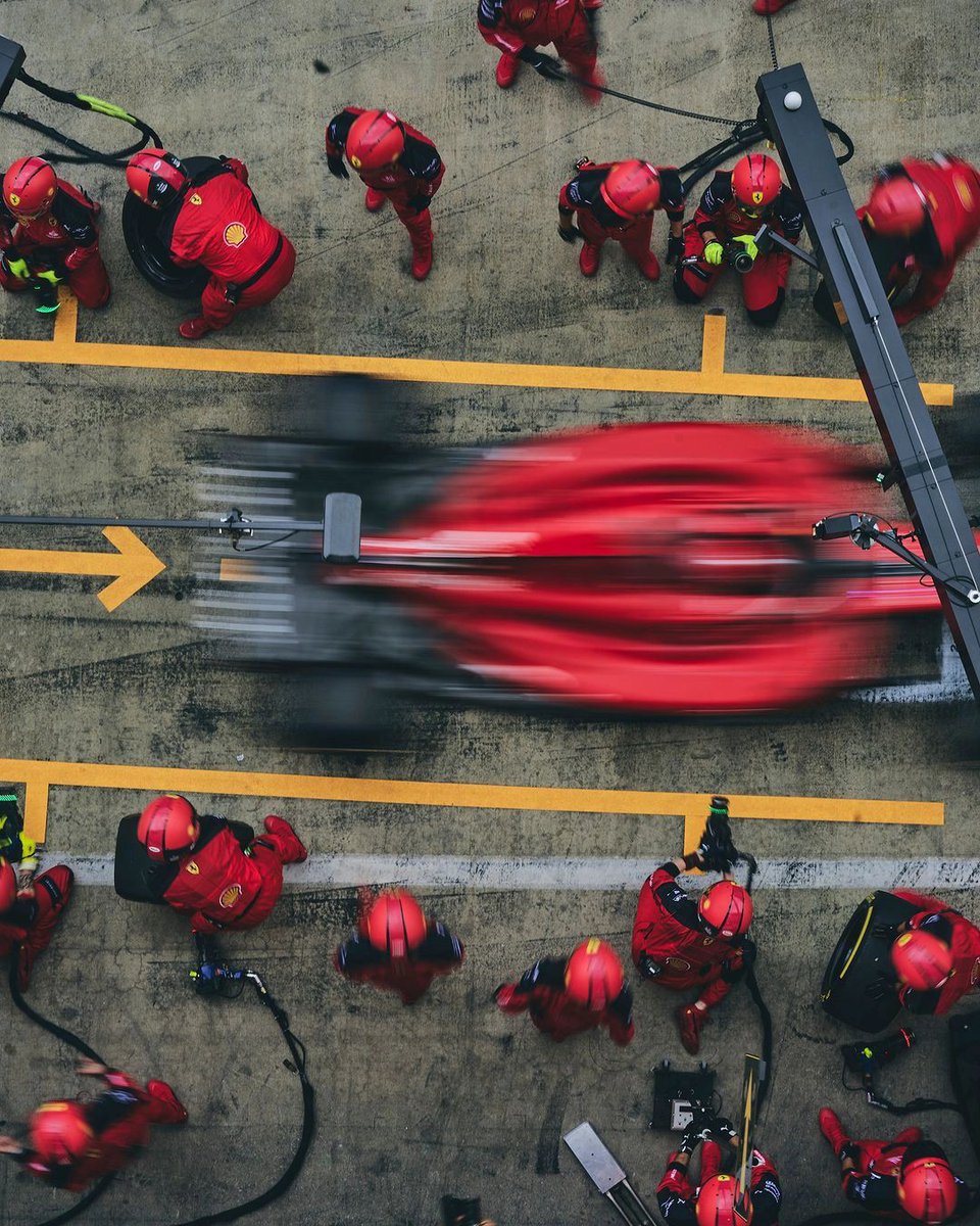 Incoming Leclerc.#racing #track #drifting #offroadracing #roadracing #horseracing #racinglife #motorsports #motorsportswiring #racingculture #carcultureracing #racingspirit #love
#instagood #photooftheday #fashion #beautiful #happy #cute #tbt #followme #picoftheday