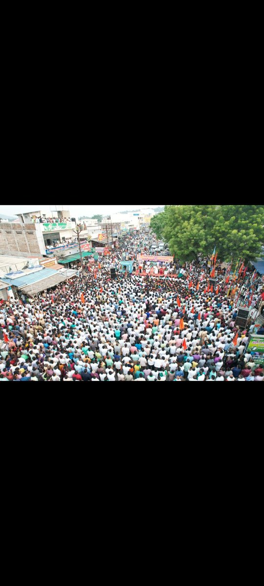 akkash's tweet photo. @the_hindu does this crowd look like only 1,000? it's more than 10,000 https://t.co/MtRisqtBhG