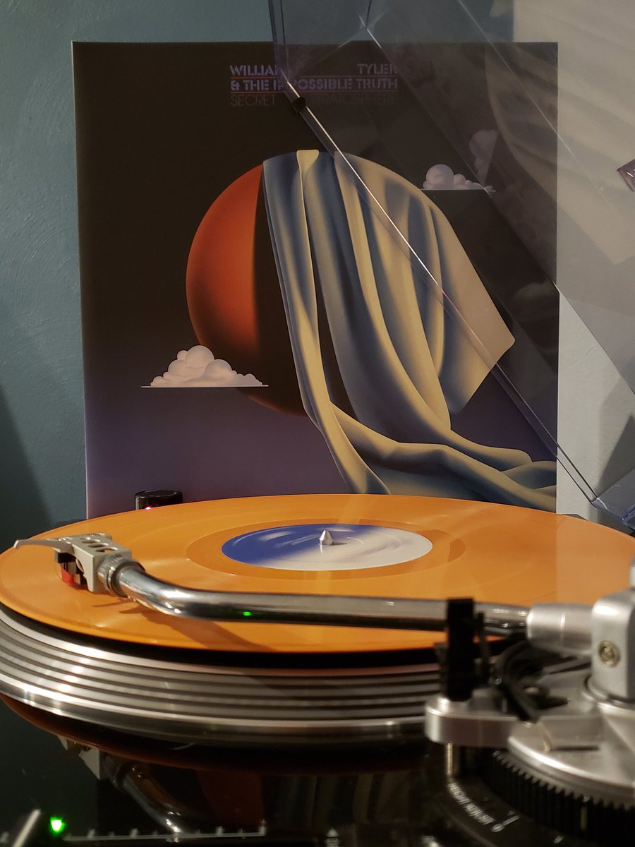 NowSpinningKL's tweet photo. William Tyler and The Impossible Truth (2023).
Goodness gracious, what a live set. There's even a Kraftwerk cover.
#nowspinning #vinyl #psychrock #countryrock #williamtyler #theimpossibletruth https://t.co/7XhsG7jMtq