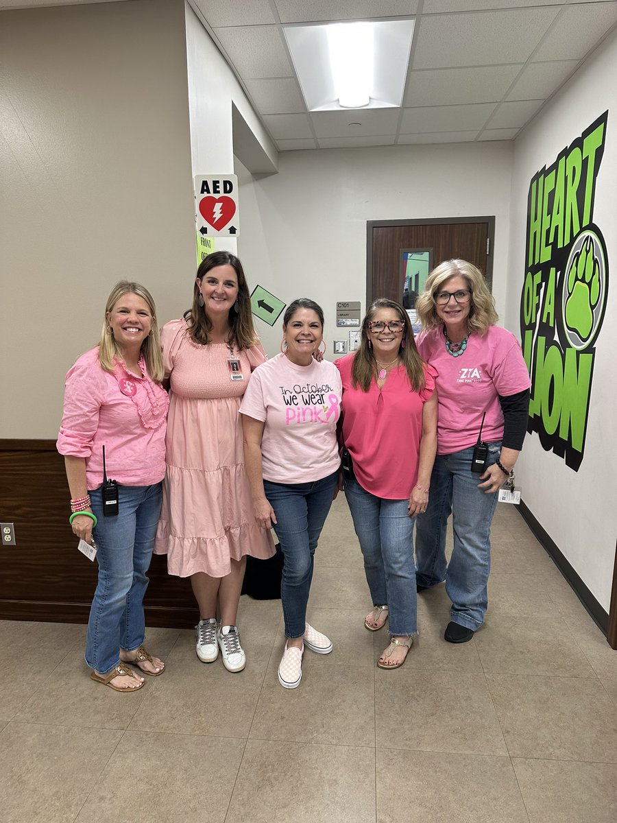 DLE_Lions's tweet photo. In October we wear PINK! #until1in8isnonein8 #livelaughloveleonetti #compassionatecitizens https://t.co/zwZWOpRTzo