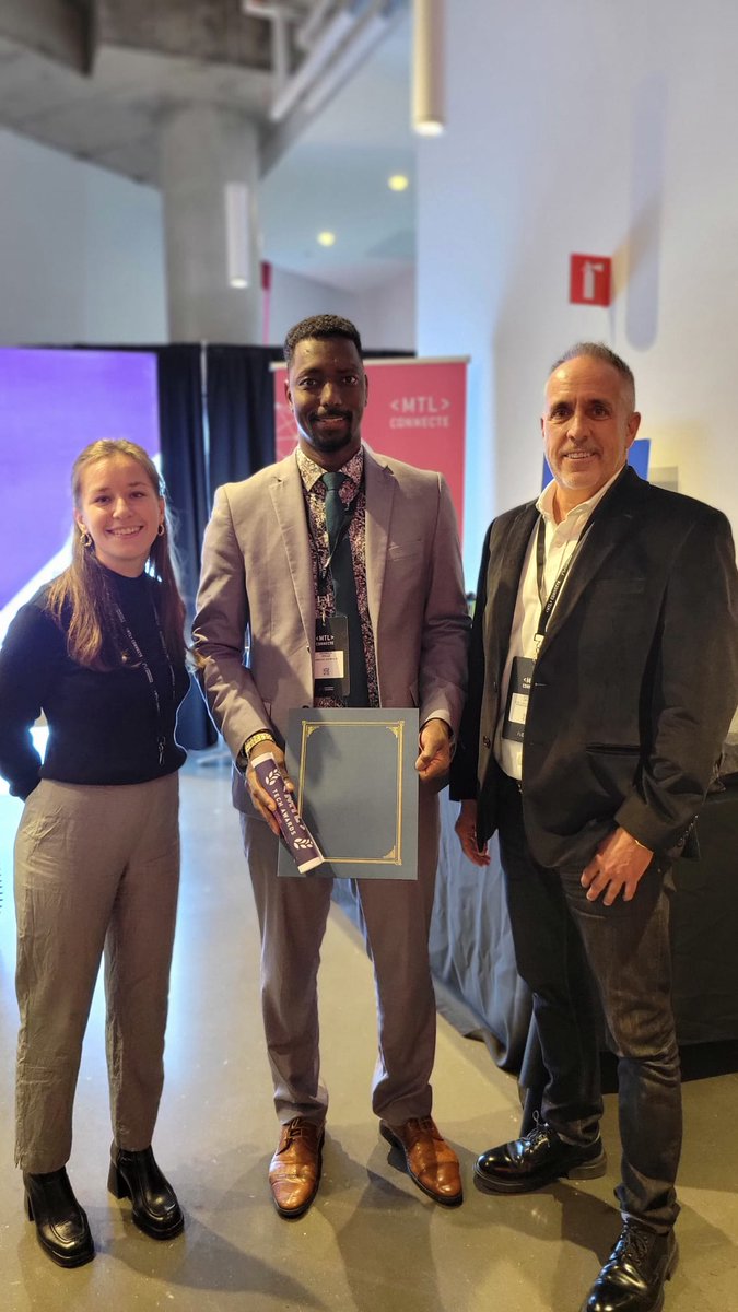 LOJIQ's tweet photo. LUMIÈRE SUR NOS PARTICIPANT·ES | #MTLconnecte
LOJIQ a eu le plaisir de remettre hier la 𝙈𝙚𝙣𝙩𝙞𝙤𝙣 𝙍𝙚𝙡𝙚̀𝙫𝙚 𝙚𝙣𝙩𝙧𝙚𝙥𝙧𝙚𝙣𝙚𝙪𝙧𝙞𝙖𝙡𝙚 à Mohamed M. Diallo, Directeur général chez Bioeureka et ancien participant LOJIQ. FÉLICITATIONS 🥳
#MTLTechAwards @PN_MTL https://t.co/1Re0pQaZ9s